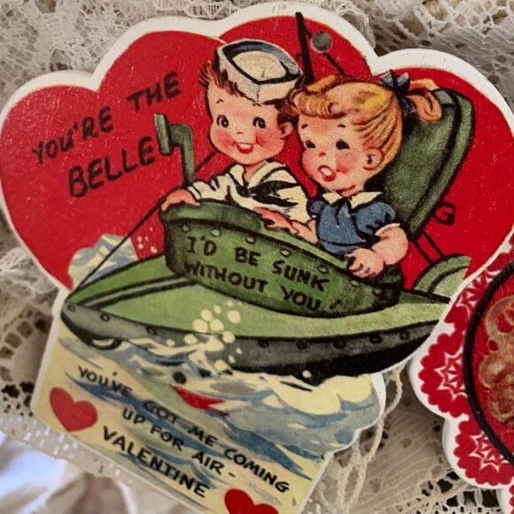 VALENTINE WOOD ORNAMENTS 18*VERY WELL MADE*IMAGES CRISP AND CLEAR*2 SIDED - Picture 6 of 8